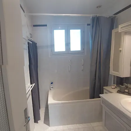 La Sirene Escapade En Famille Ou Entre Amis Maison Lumineuse Avec Exterieur Prive A 5 Min De La Confort Et Convivialite Assures 펜션 *